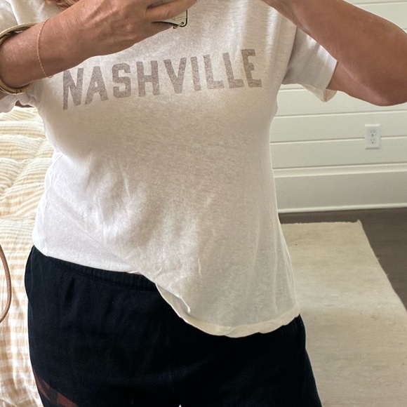 Imogene + Willie Soft Cream Tee - Picture 2 of 9